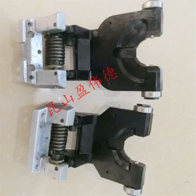 HDW首轮BT30钻工机刀夹大丸机东台机BT30刀库夹臂式刀夹电木刀架