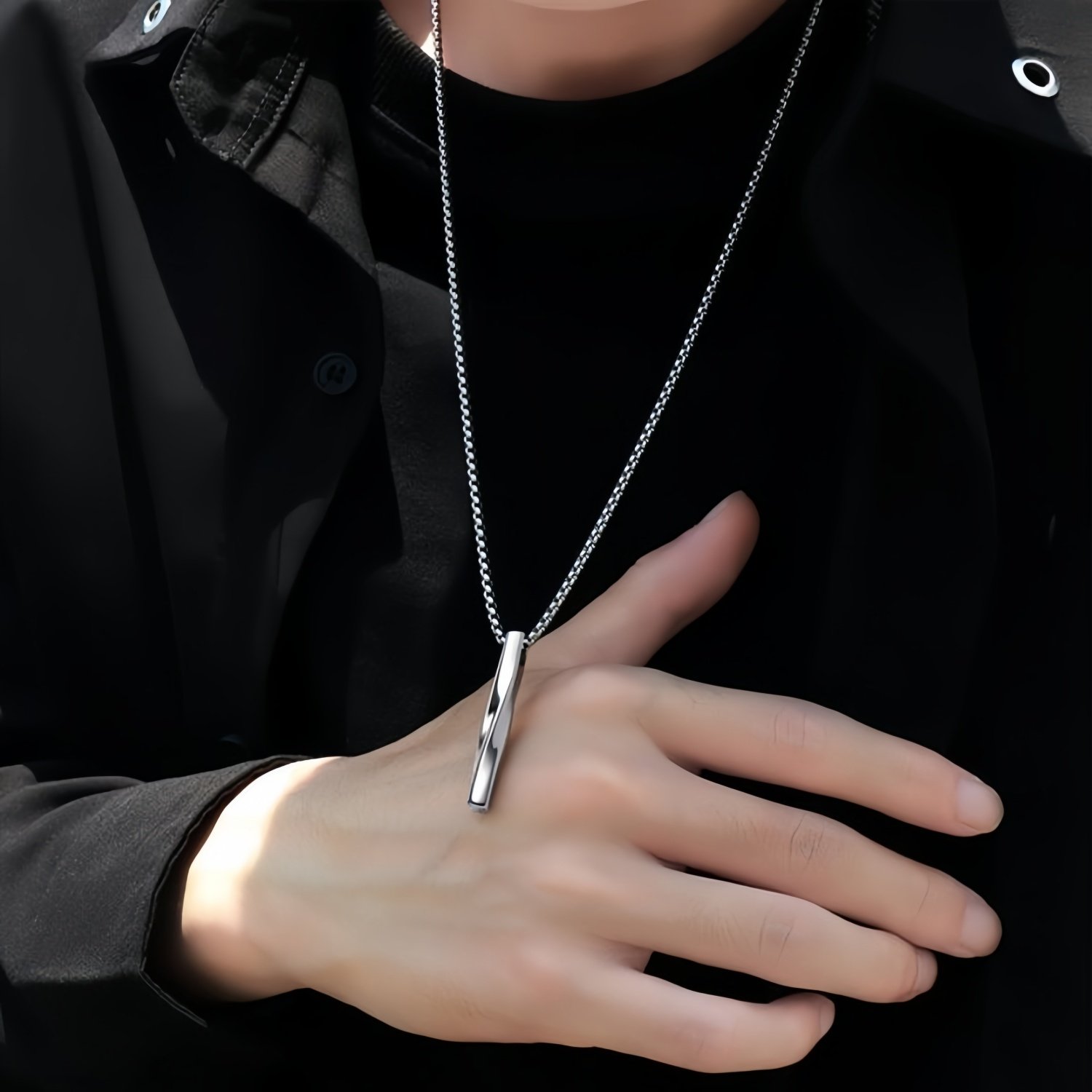 艺百达不掉色钛钢螺旋长条项链男嘻哈简约女性直条吊坠百搭毛衣链