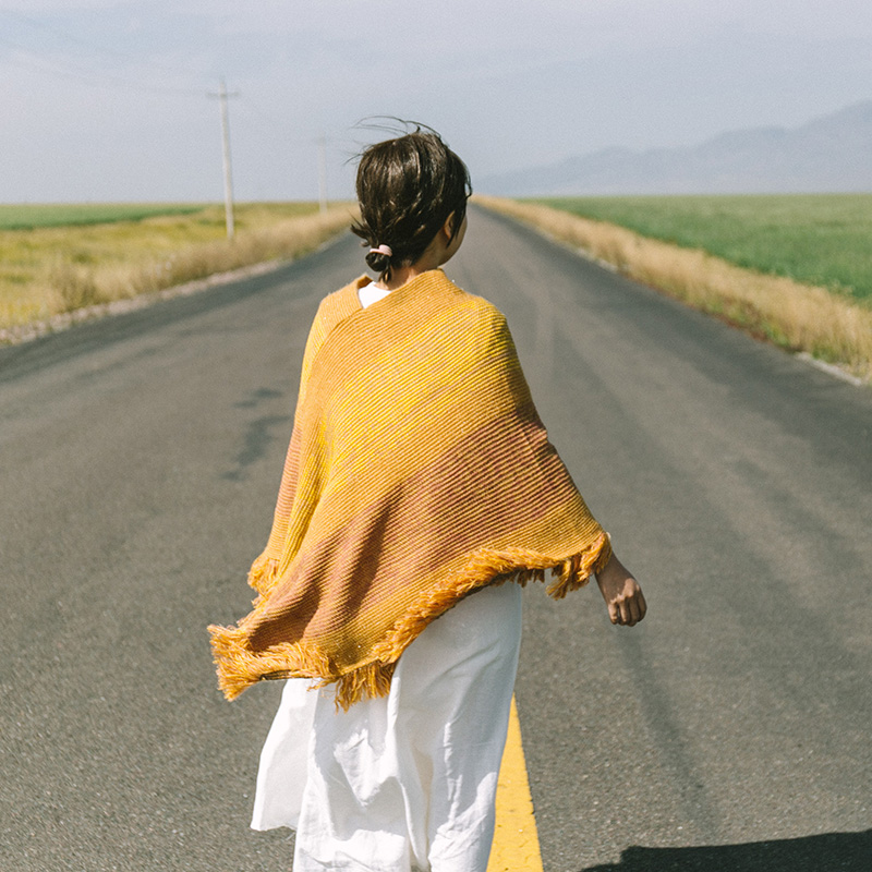 民族风针织斗篷 套头外套女长款流苏保暖厚披肩西北云南旅游拍照