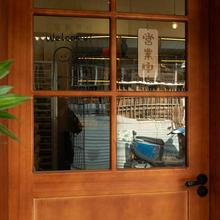 定制客厅卧室单扇平开室内门樟子松纯原木材质烘焙坊面包店实木门