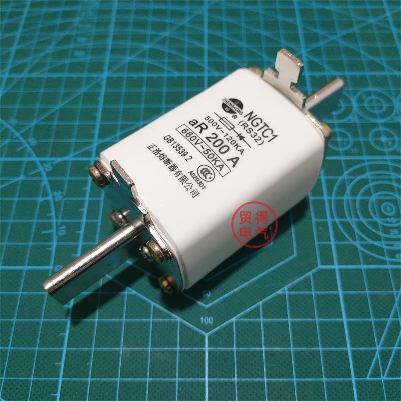 NGTC1正浩正熔RS32刀型保险陶瓷快速熔断器熔芯125A160A200A250A