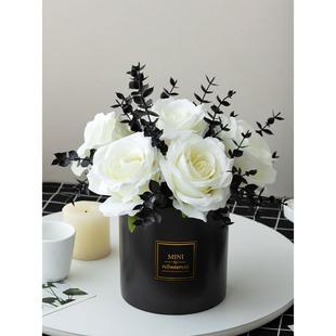 白色纯净清风人造花假花玫瑰桉树叶客厅餐桌入口装饰摆件花束