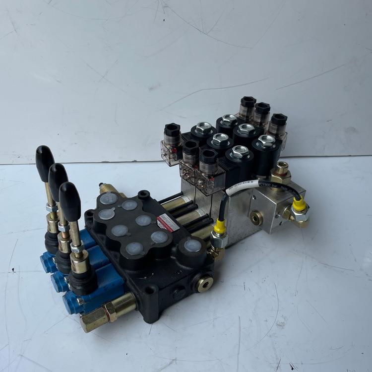 DCV40-YT-DC24V电液控液压多路换向阀