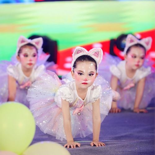 波斯猫爱跳舞的小怪兽动物服儿童表演服三只猫学猫叫小猫咪演出服