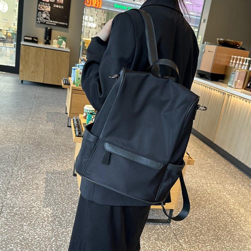 外出短途旅行包女轻便高颜值双肩包大容量女士外出包时尚通勤包包