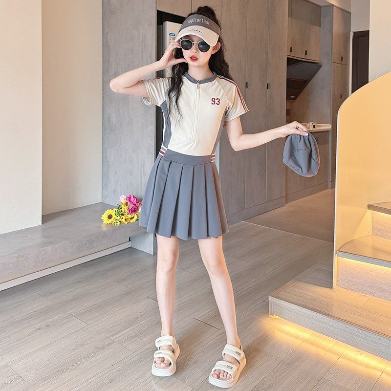 女童泳衣高级感2025新款儿童连体裙式泳装初中生女孩高颜值游泳衣