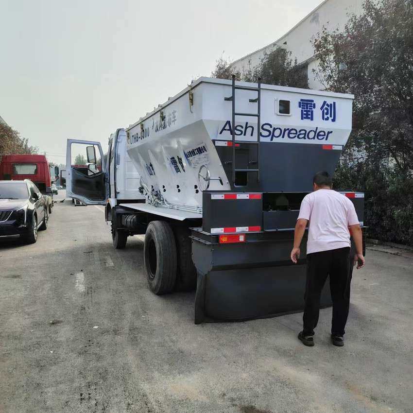 路面水泥撒布机 高速路面施工灰料撒布车 撒灰均匀可调节 雷亿,机械设备,压缩机,淘宝优惠券,粉丝福利购,淘宝优惠卷