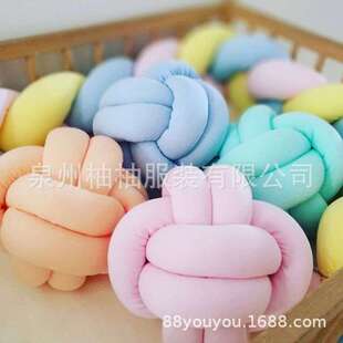 创意北欧knot球型打结抱枕床上拧花靠垫沙发欧式简洁风格打结抱枕