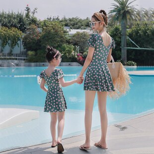 洋气V领显瘦波点母女亲子装泳衣新款保守裙式平角裤沙滩温泉泳装