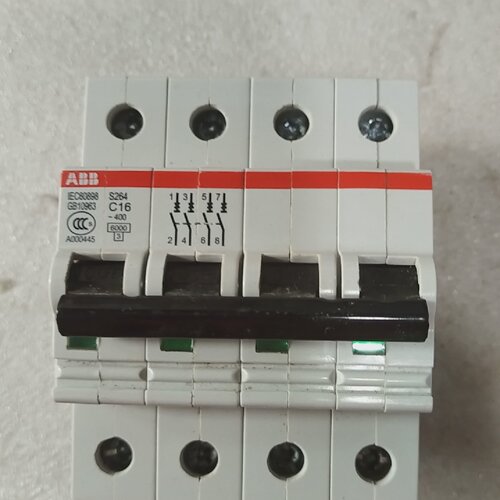 溢价-断路器型号S264C164P成色如图底座扣角
