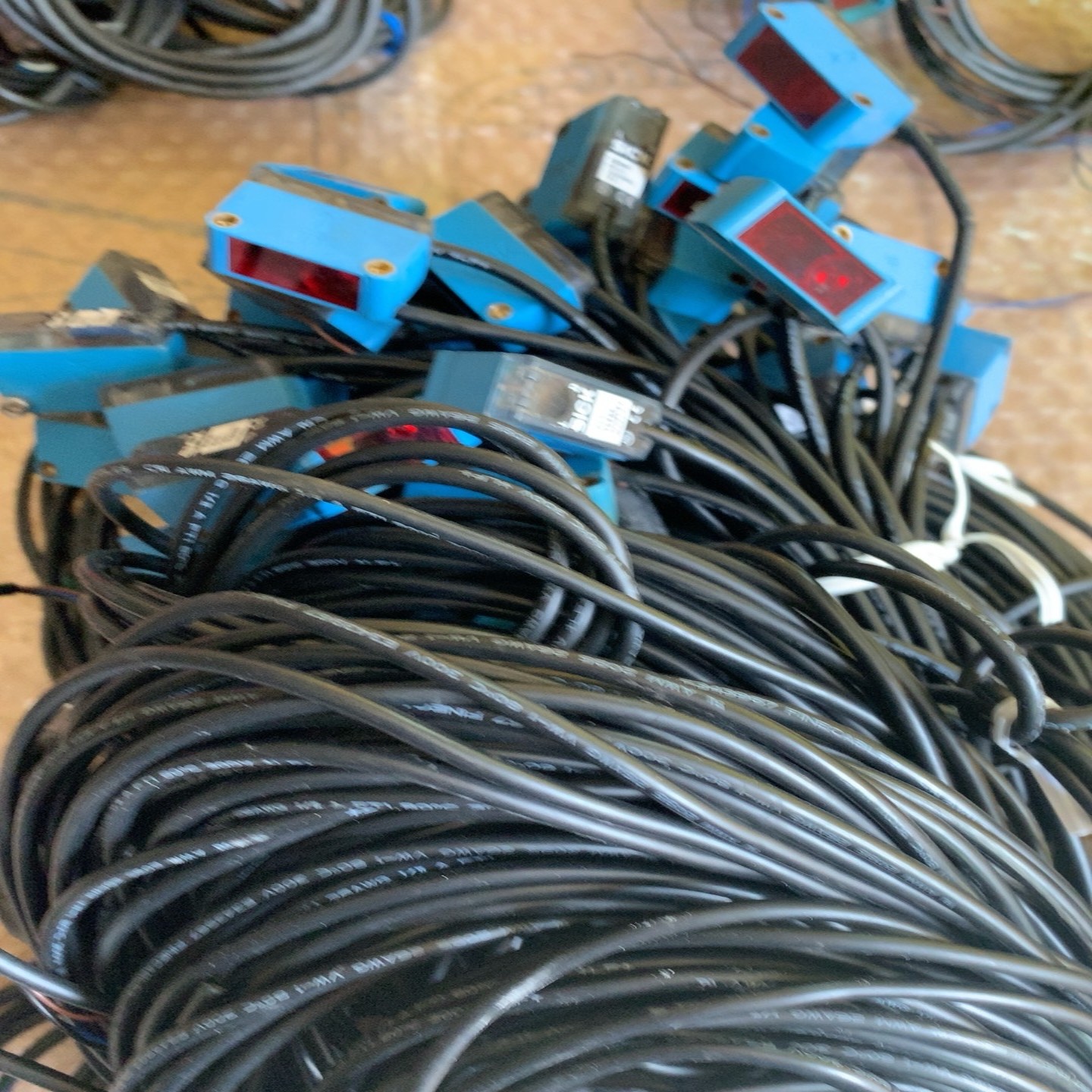 西克对射传感器GS6-D1311/GE6-N1111、线长2询价