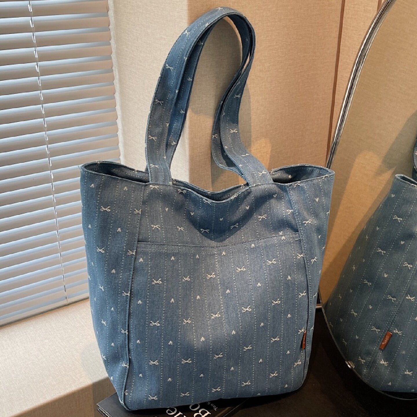 大容量牛仔布包包女式韩系休闲电脑手提袋百搭学生通勤单肩托特包