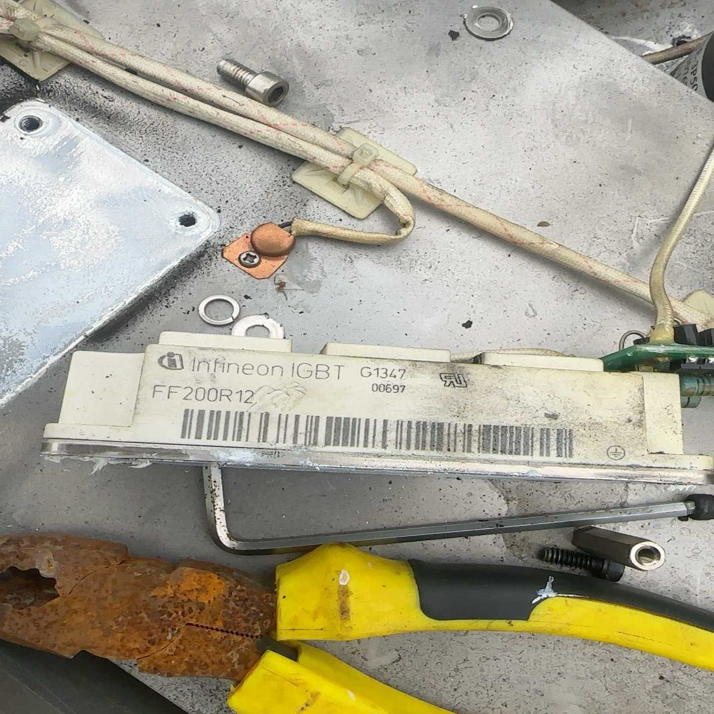 英飞凌模块ff200r12