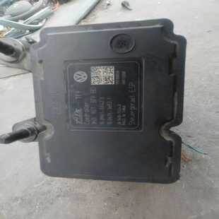 大众ABS泵，成色如图功能完好，包装车正常使用！不包邮，非质--