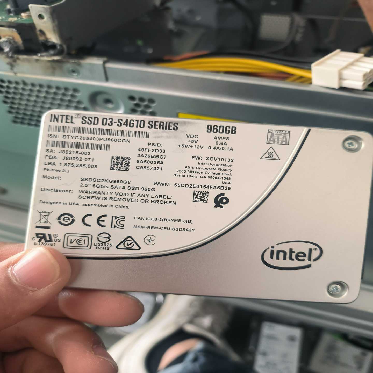 议价~英特尔SSD D3-S4610系列960G固态硬盘，几乎