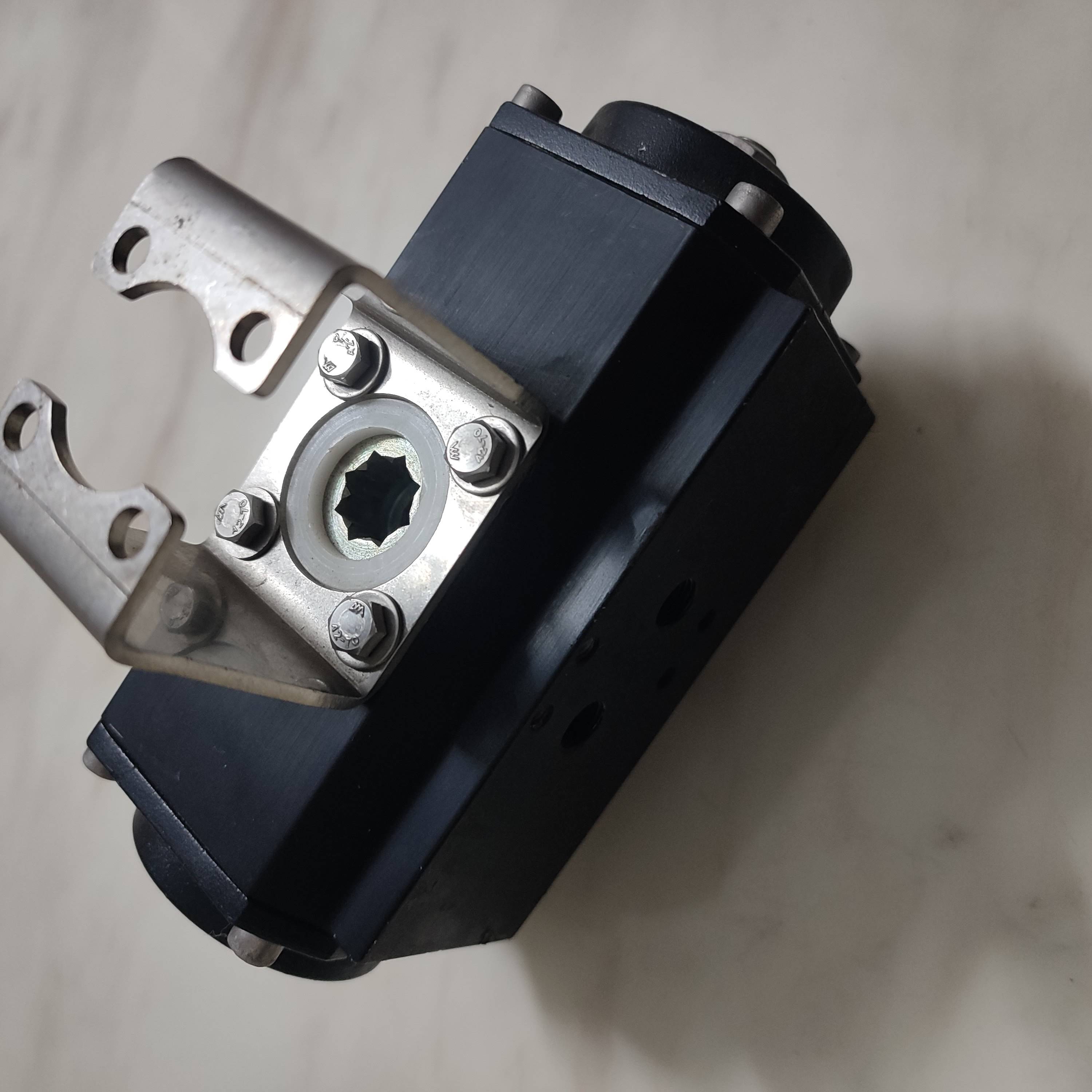 配件利乐TSR3F012STDS-TYPE METRIC气动执行器 角度阀门机构议价