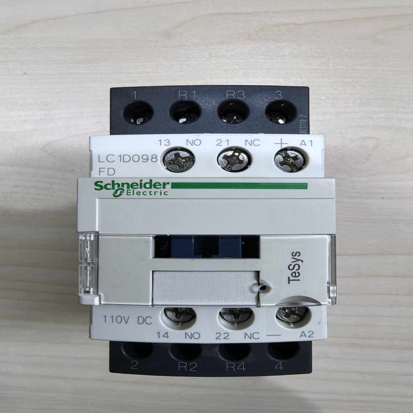 直流接触器LC1D098FDC11询价