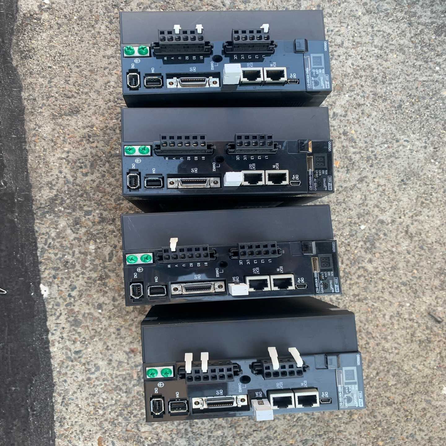 R88D-KN15H-ECT单位件，成色非常新无划痕询价