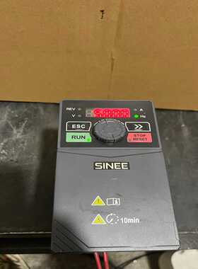 正弦变频器EM730-1R5-3B1.5KW380V有两