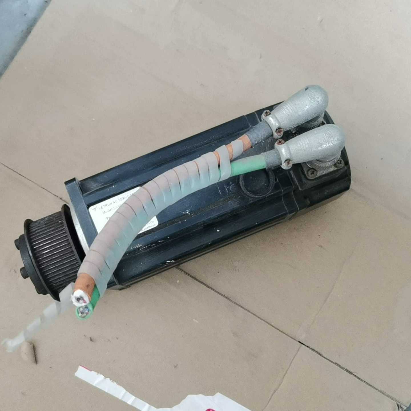 【议价】LC80-M2430H19B伺服电机，实物图。适用