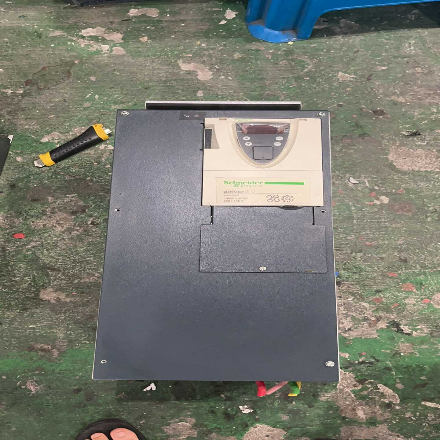 施耐德61F系列30KW变频器，型号ATV61FHD30N4--议价商品