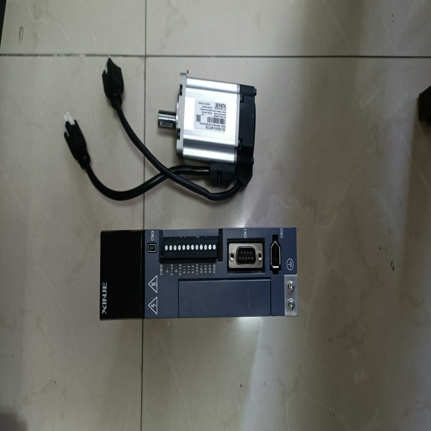 信捷伺服驱动电机400W套装，型号见图，功能包好，配3米线！【