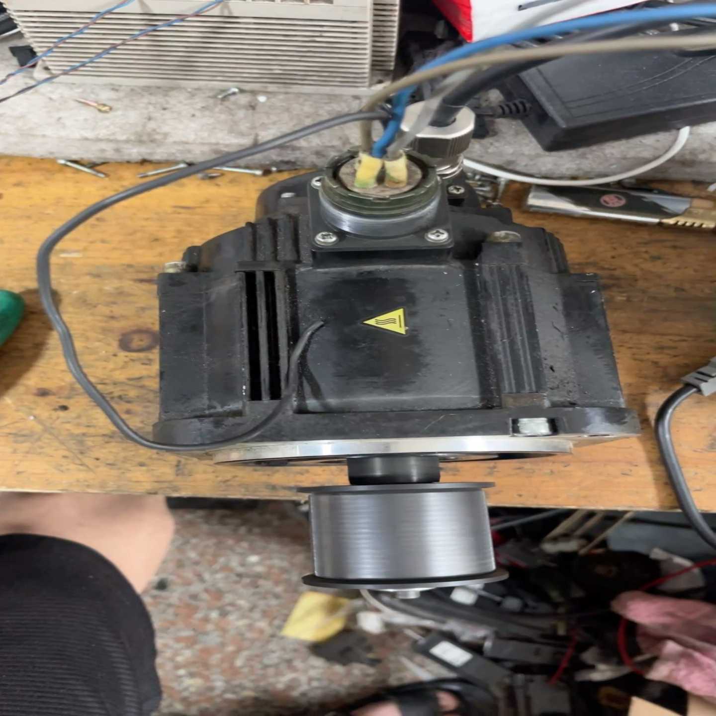 安川电机SGM7G-13AFC61实图拍漂亮询价