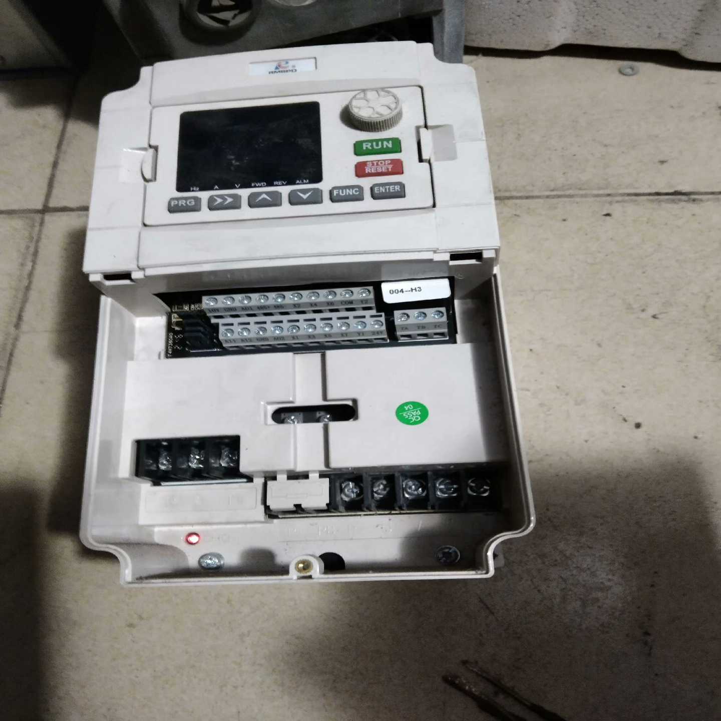 人民变频器SPD990-4.0G,380v-4.0kw一台，~询价