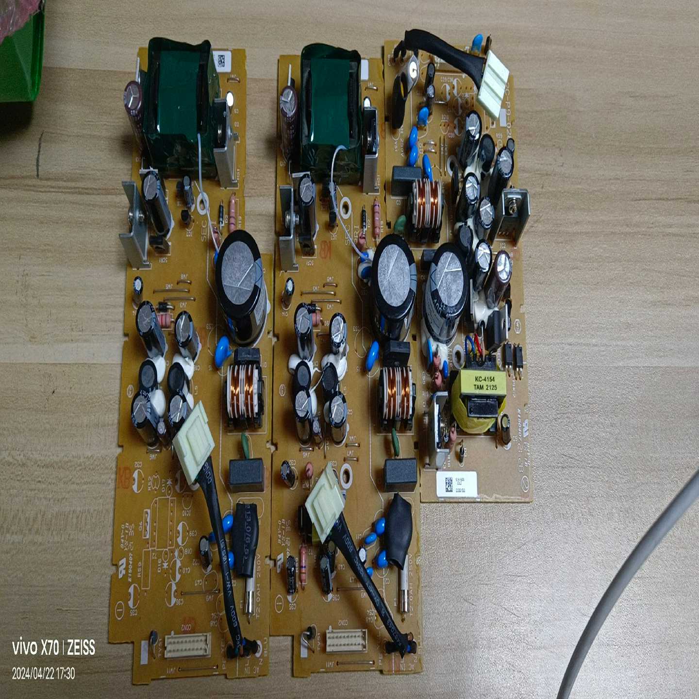 议价施耐德TM218控制器电源板，TM218LDA24DRN，