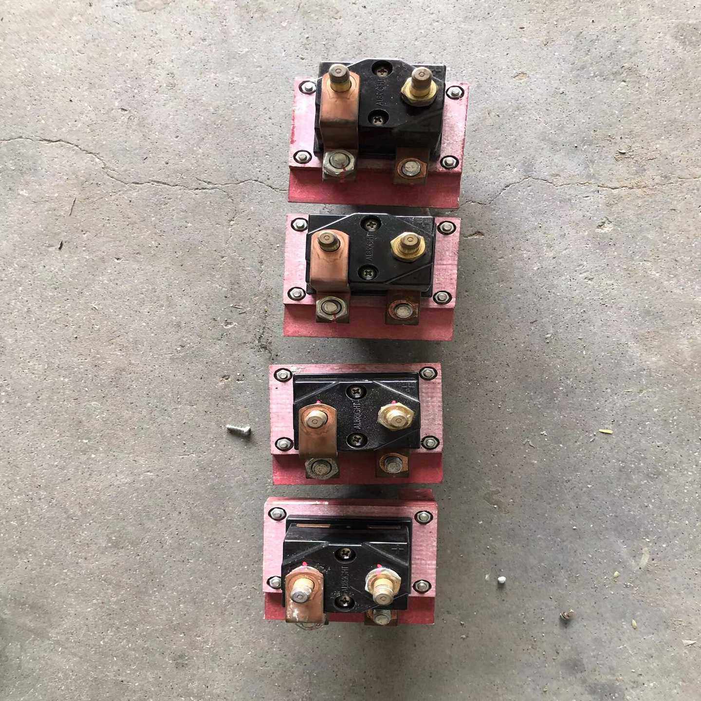 直流接触器SW201N-24772VCOLD-A(亚飞商行）