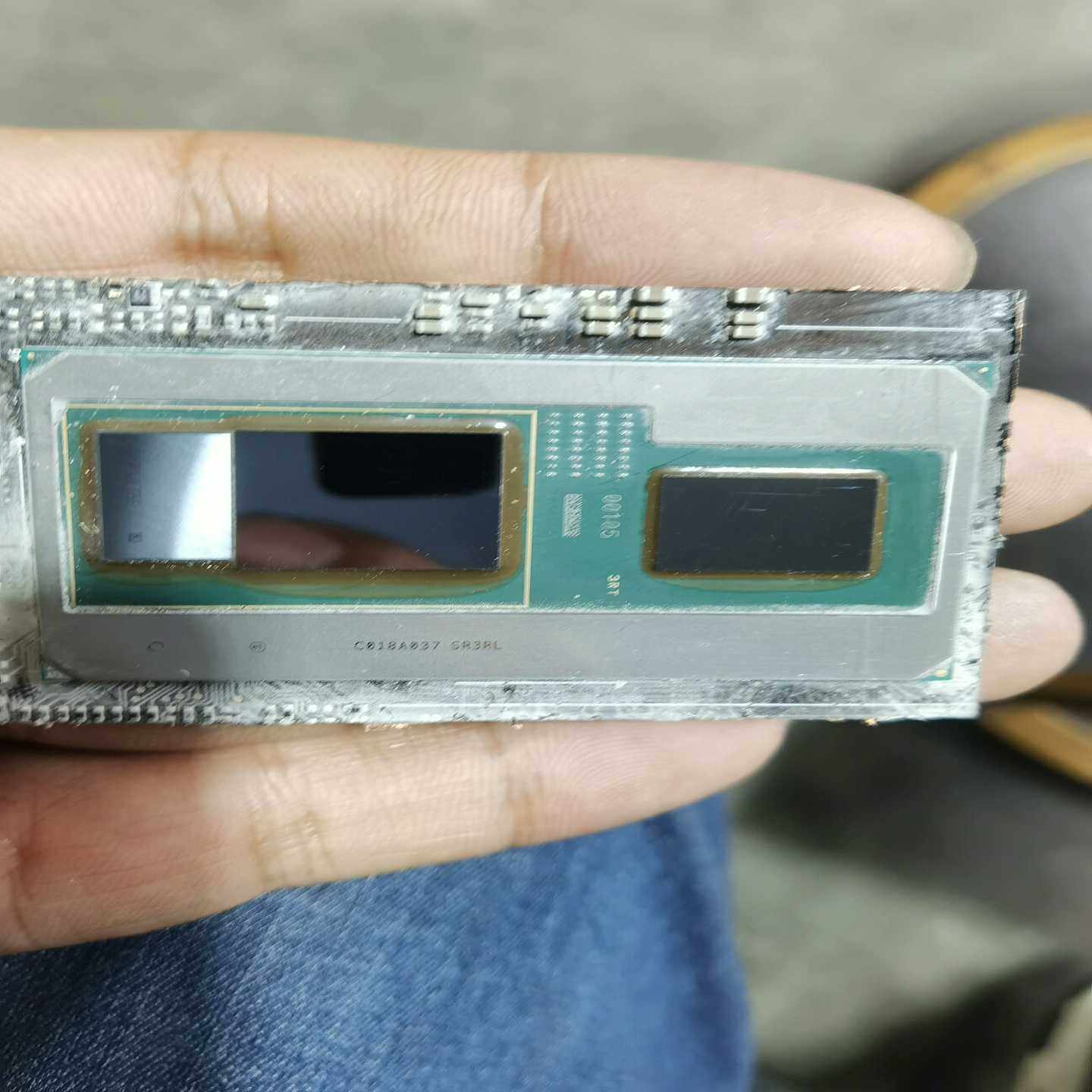 SR3RL切板的，i7一8809G有3块，成色好。包上机。-议价