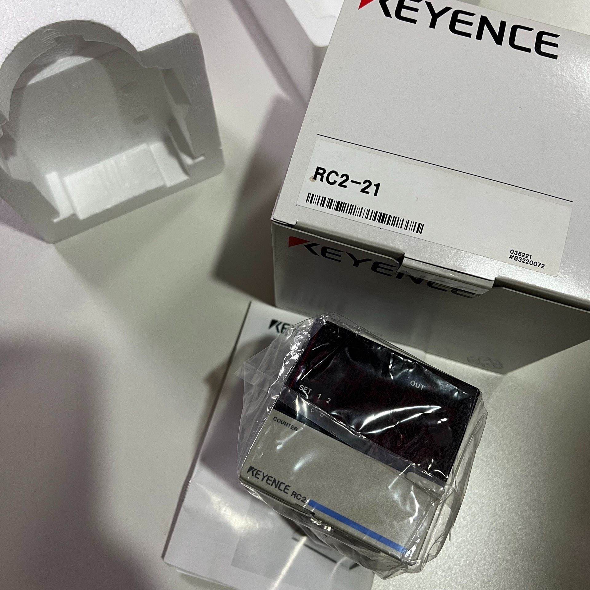 询价-#keyenceRC2-21计数器实物图如下有3个