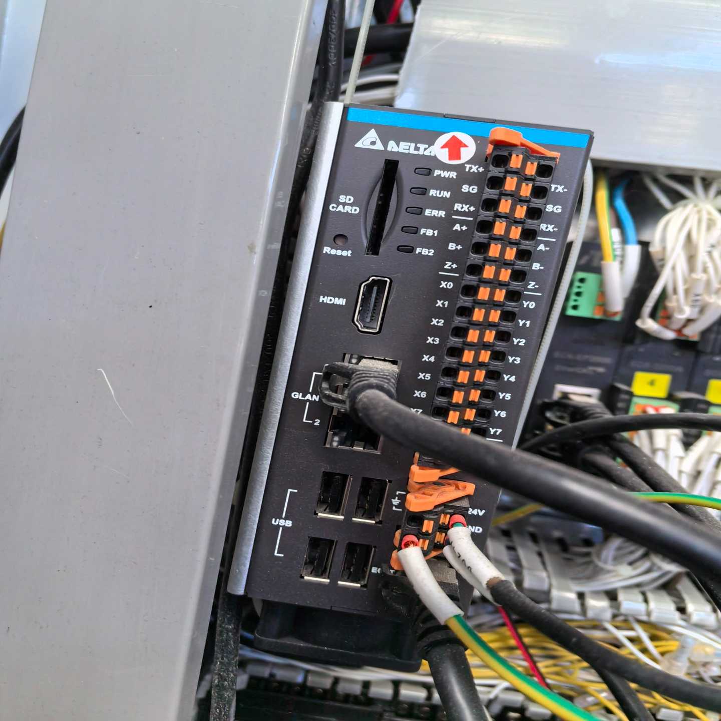 拆机台达AX832工控机，Codesys平台，32轴--议价商品