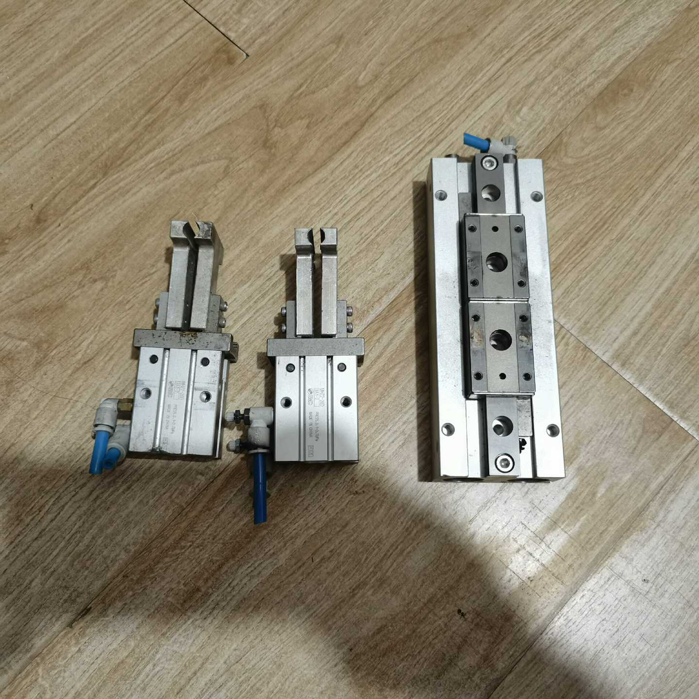 SMC手指气缸，SMC平行气爪，MHF2－20D2（1个）；--议价商品