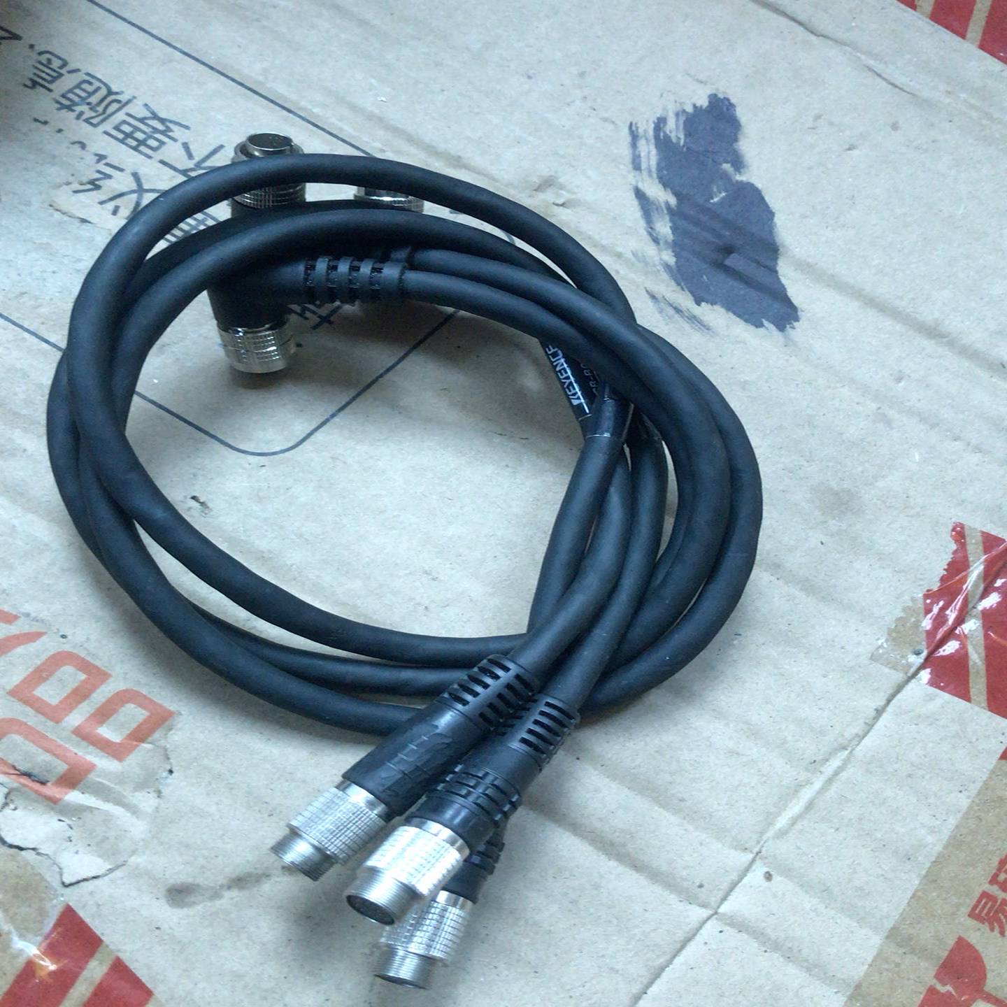 基恩士3D激光连接线CB-B05LU询价