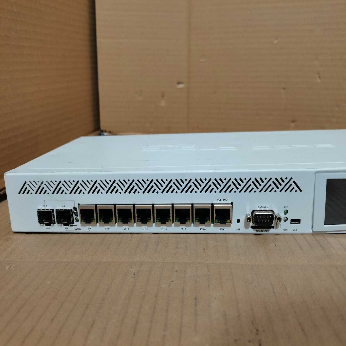 Mikrotik万兆路由器CCR1009-7G-1C-1S--议价商品