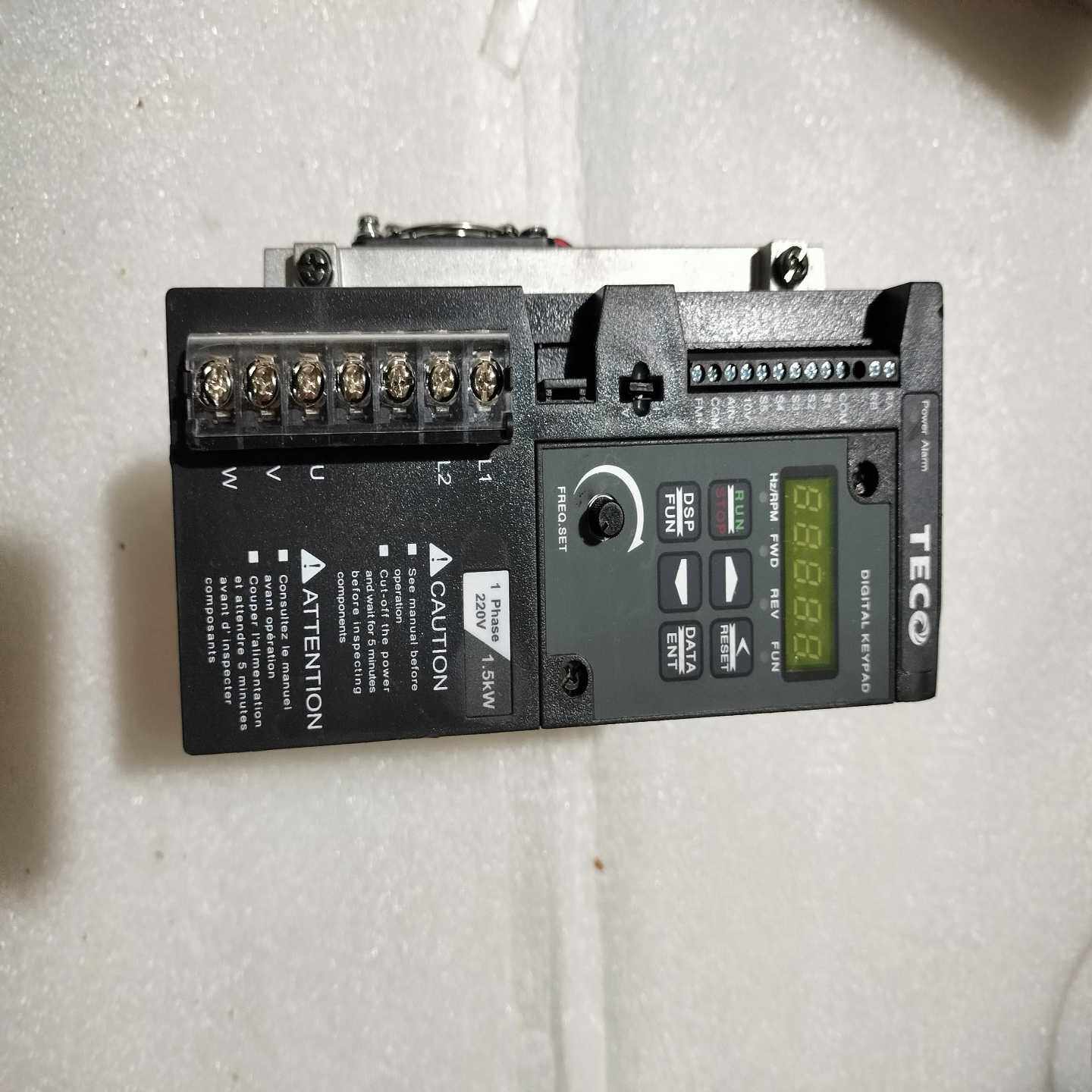 东元TECO变频器S310-201-H1DC，1.5kw功--议价商品