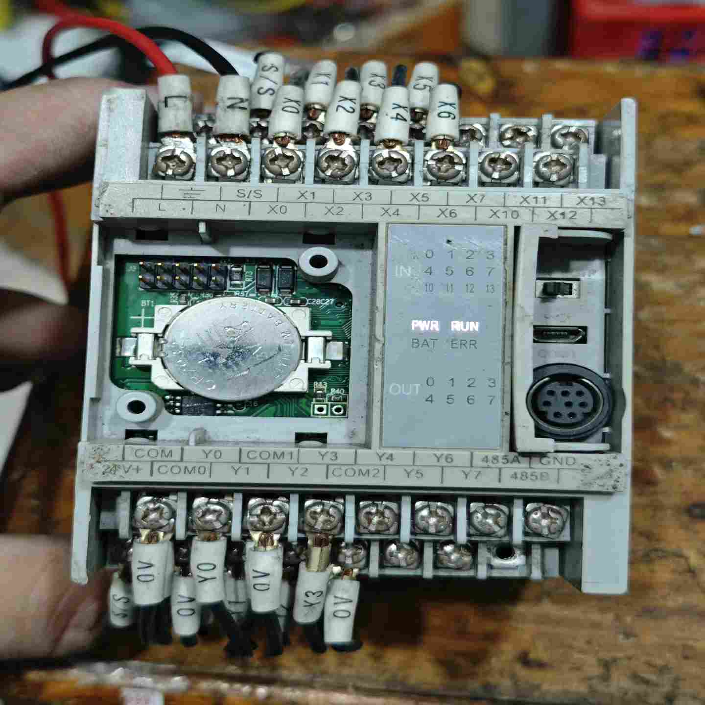 议价维控PLCLX3V-1208MT-A2拆机一个如图功能正