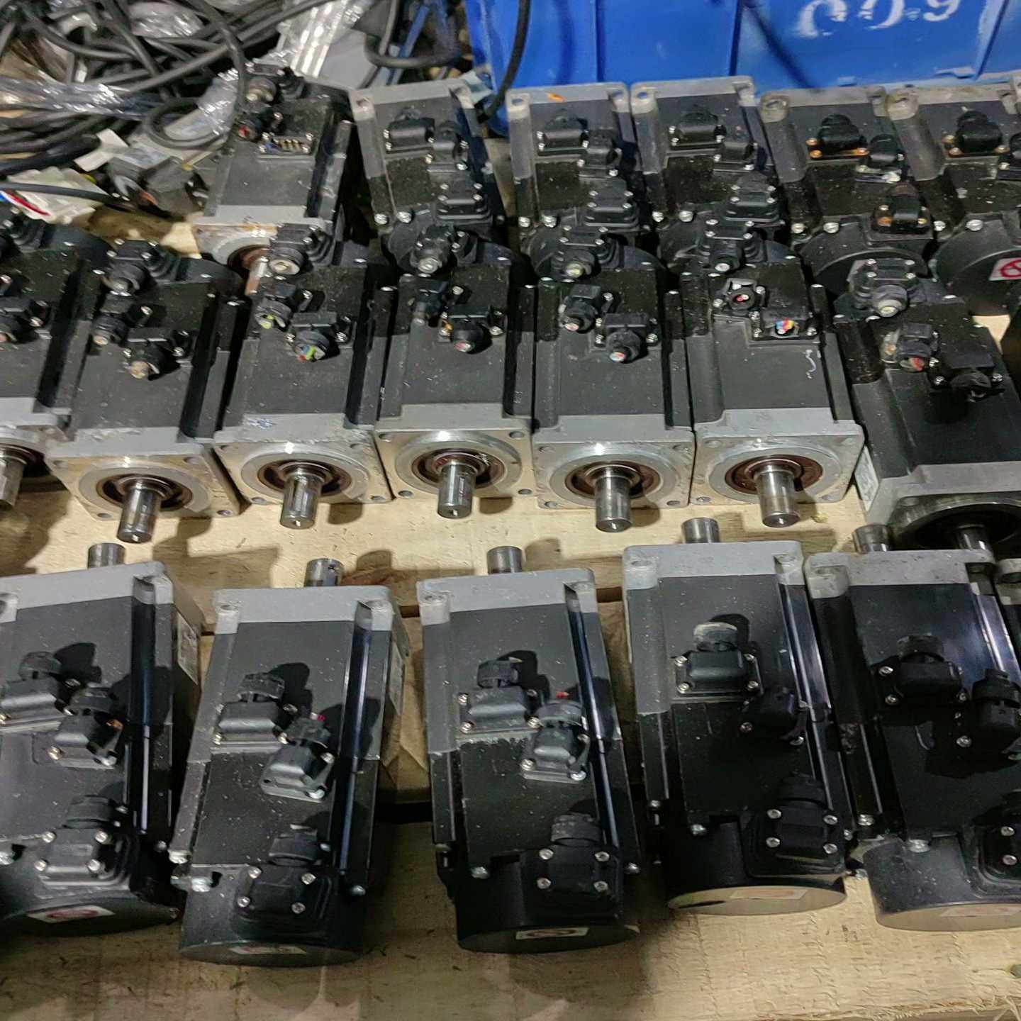 #电机三菱HG-KN43BJ-S100 HG-KN43J-S{议价}