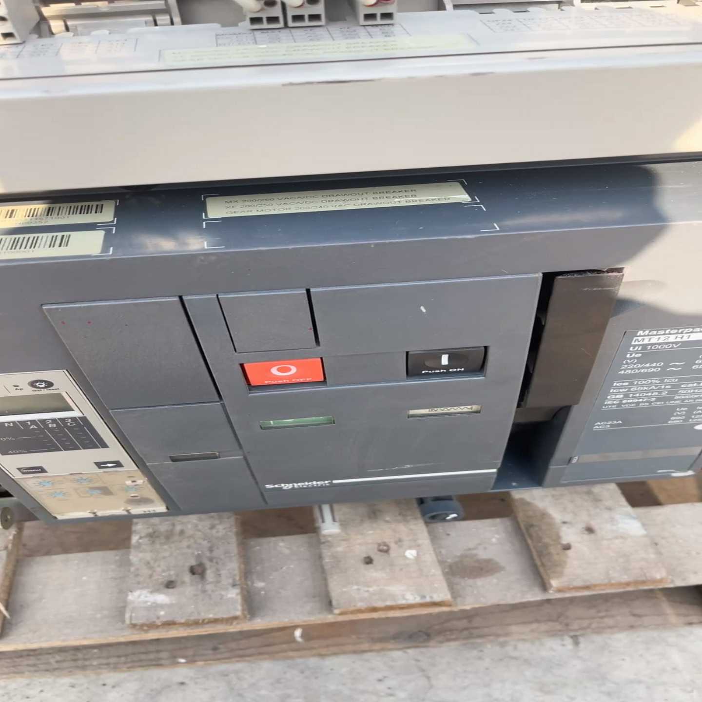 #电子元器件正常拆机施耐德MT12H1空气断路器1250安