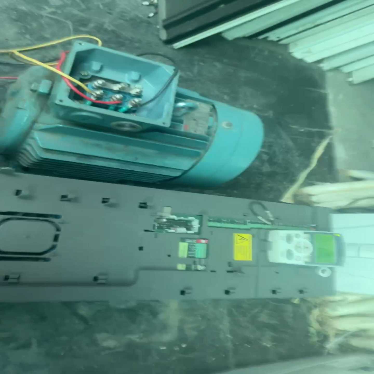 ABB变频器ACS510-01-072A-4(37kw)拆--议价商品