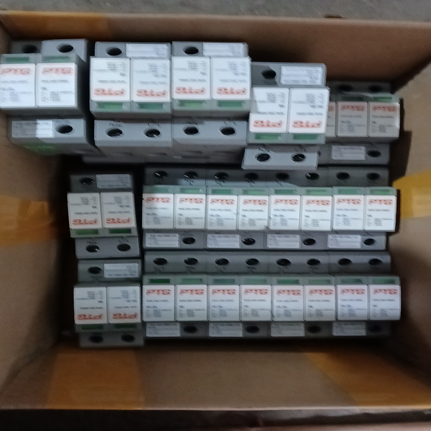 【请询价】PTG浪涌保护器SPE    385-40M2-11R拆机