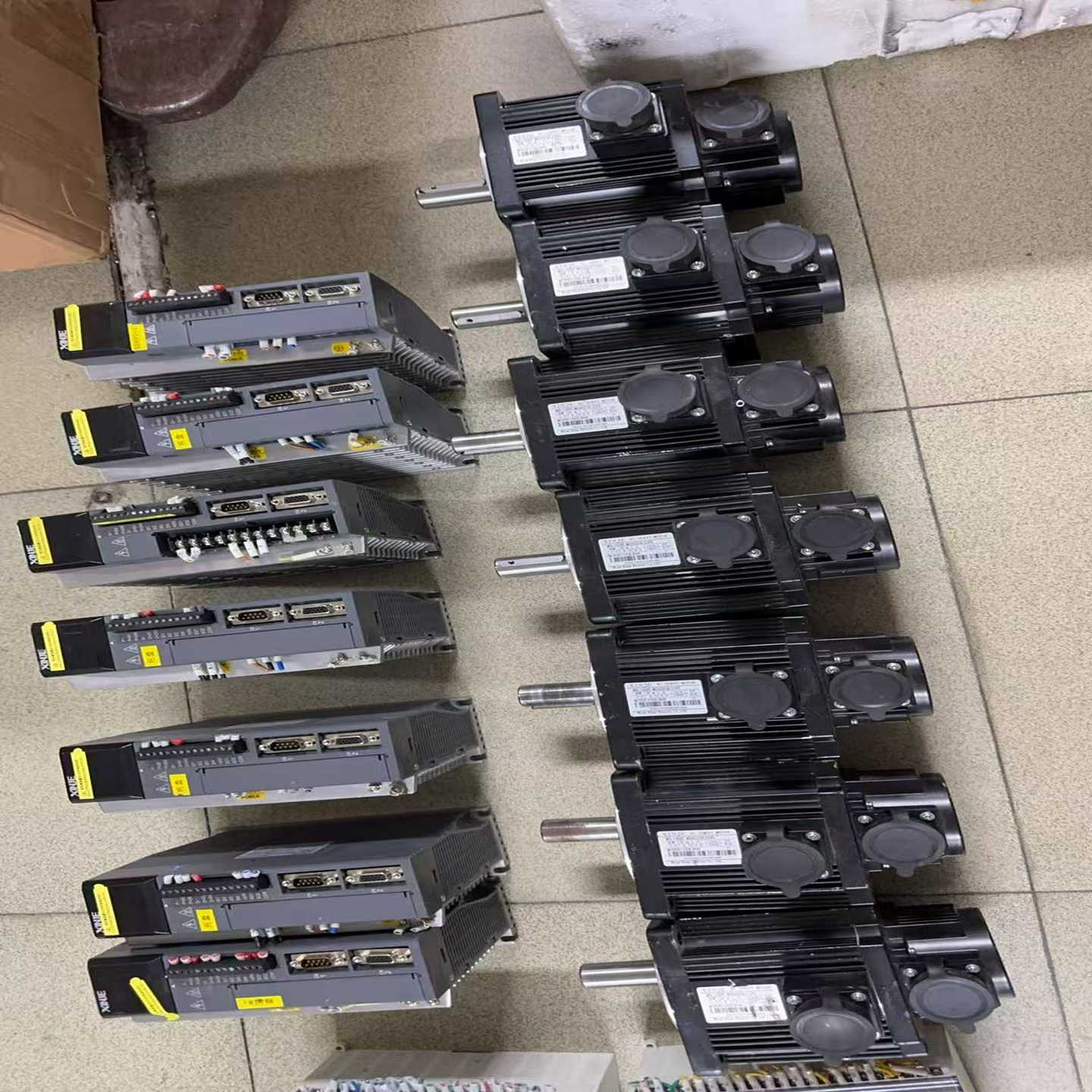 信捷伺服电机套装，驱动器型号DS3E-21P0-PFA，电机--议价商品