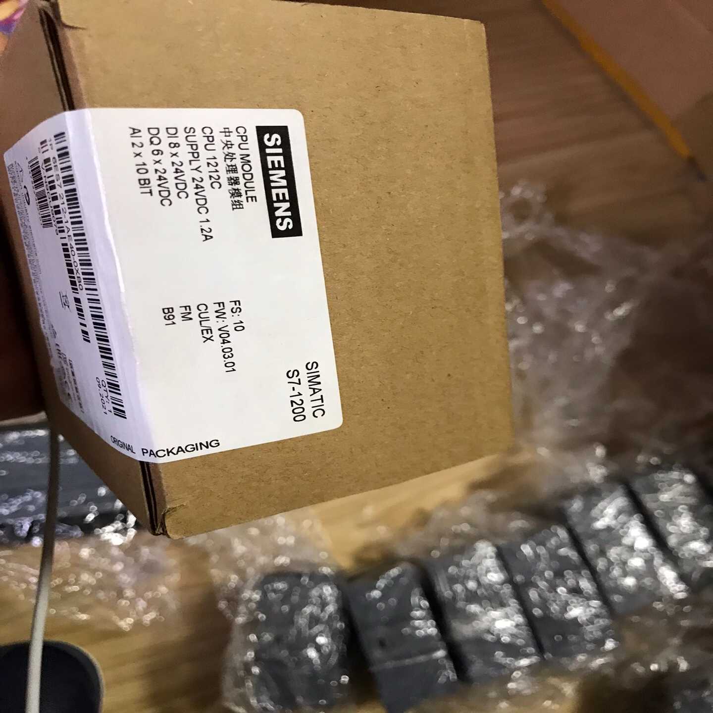 西门子6ES7212-1AE40-0XB0，1212cpu--议价商品