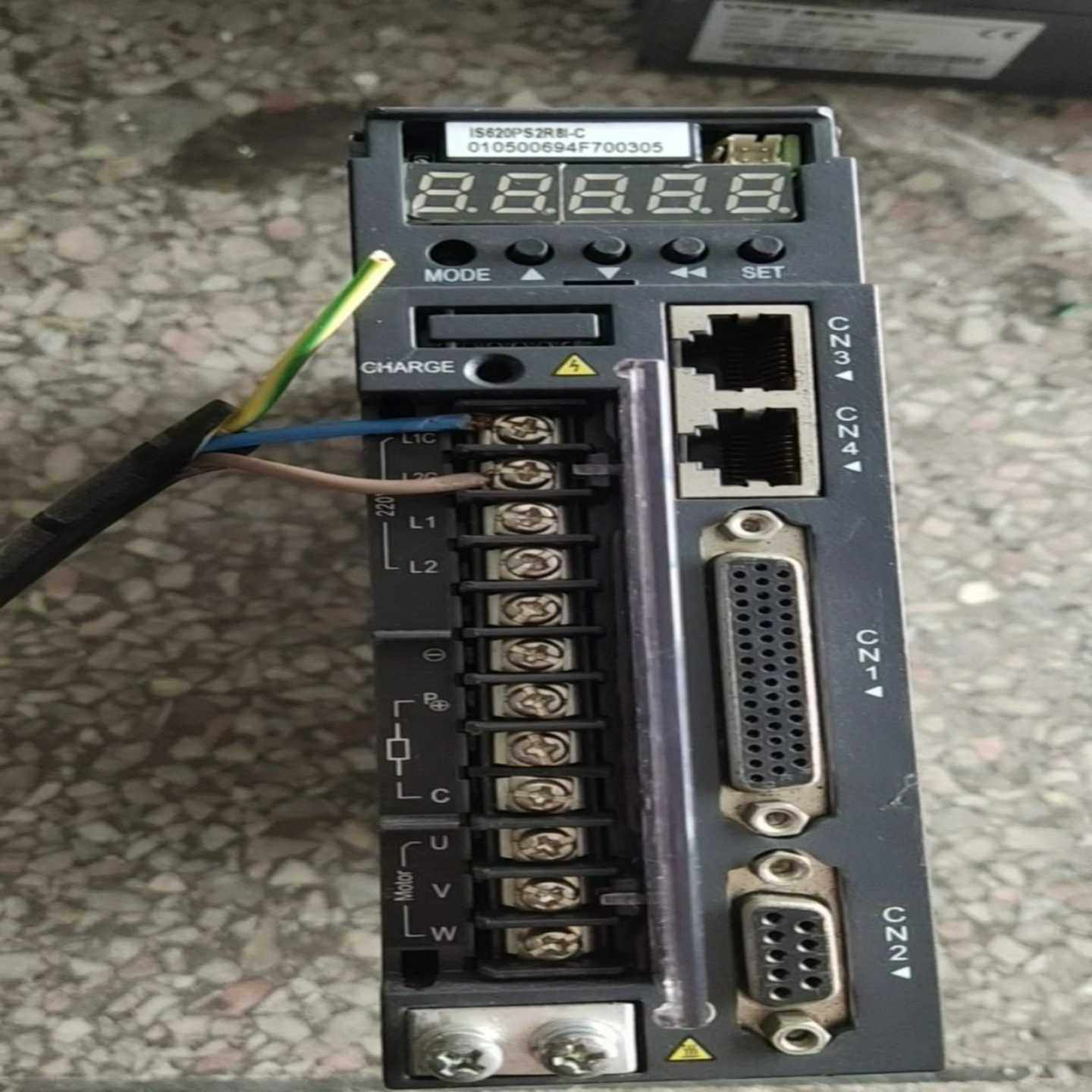 汇川伺服驱动器IS620PS2R8I－C/400w图片实（零零电子）