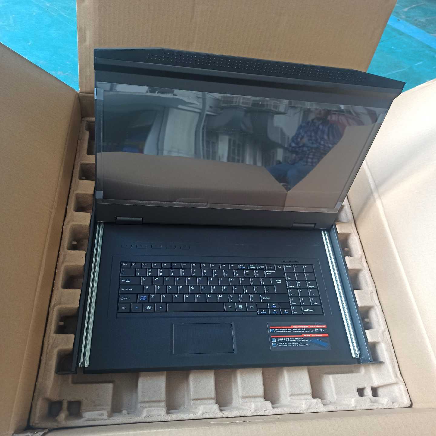 KVM-1708AU  KVM-1708DU都有，KVM切换~询价