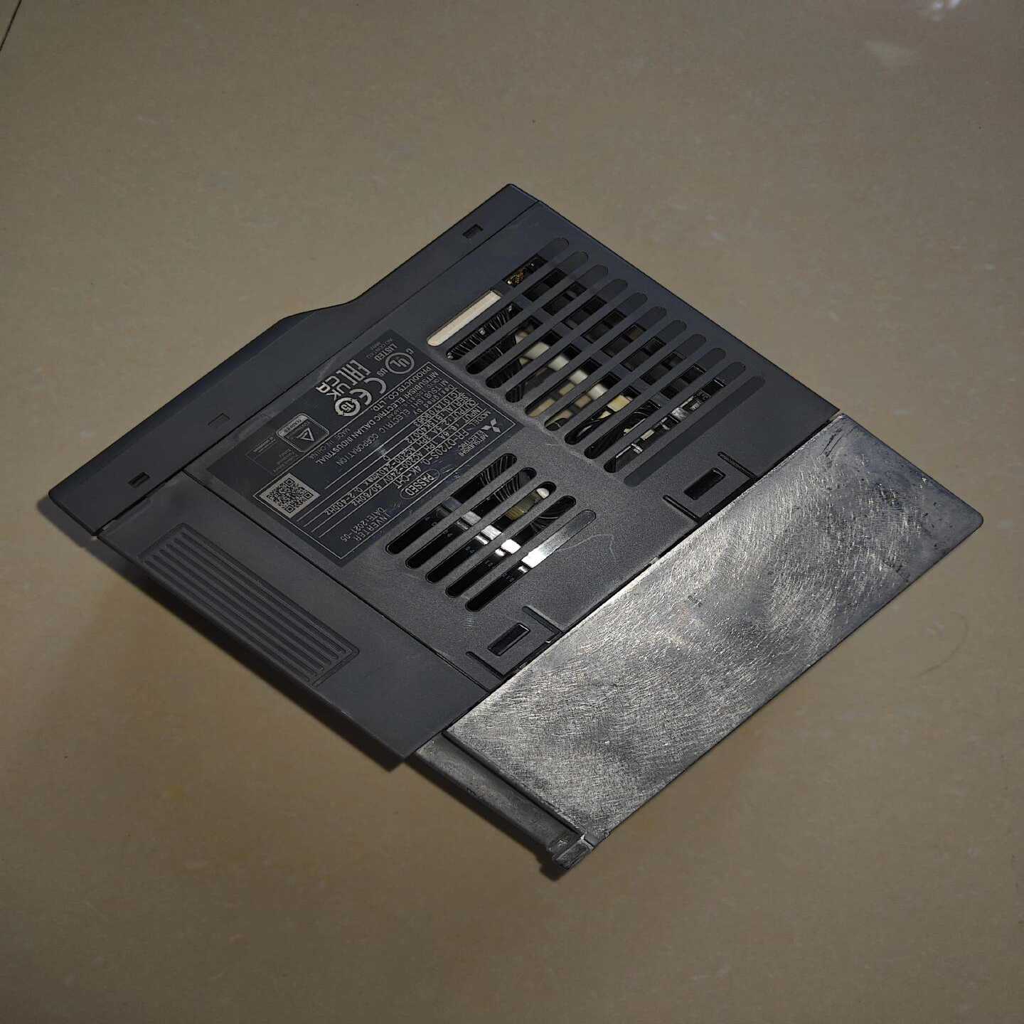 议价三菱变频器D700,400w功率。调试设备时不匹配换下来的准现i