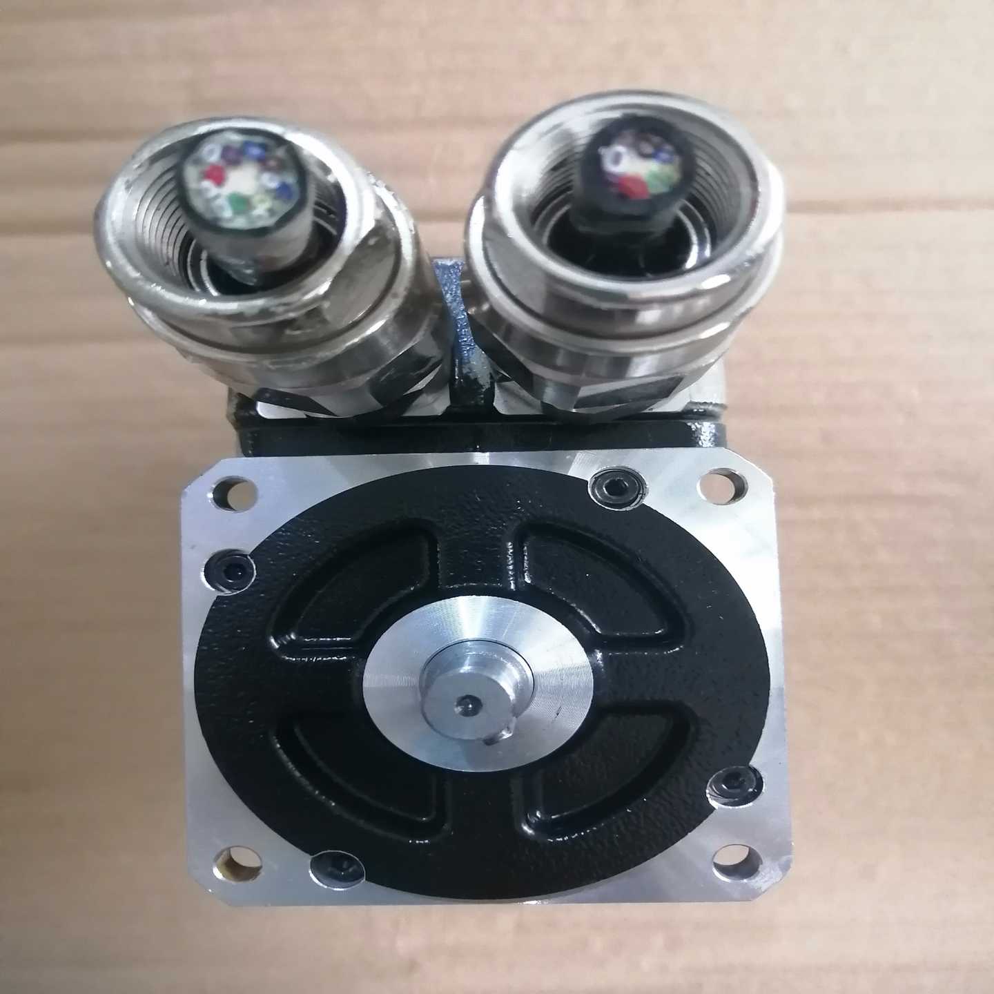 【议价】安川耐压防爆型伺服电机，SGMZS-02，实物图的，SG适用