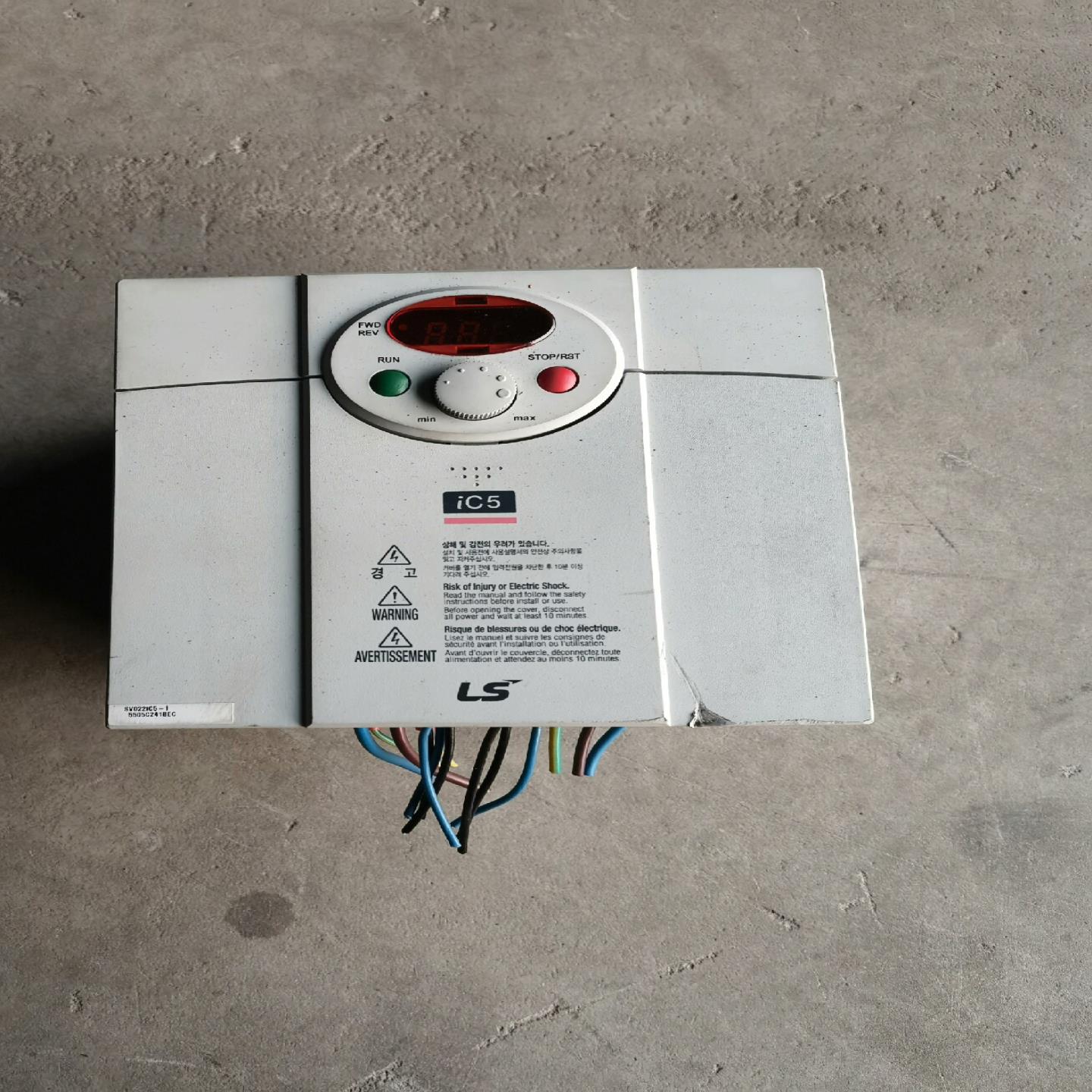 议价LS变频器，SV022iC5一1，2.2kv，220v，原装