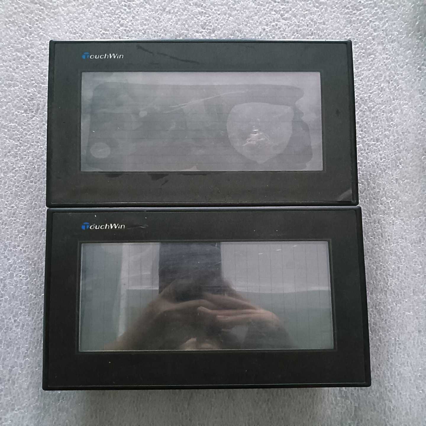 TP760-T信捷触摸，显示都正常，有一个触摸板失灵，好询价